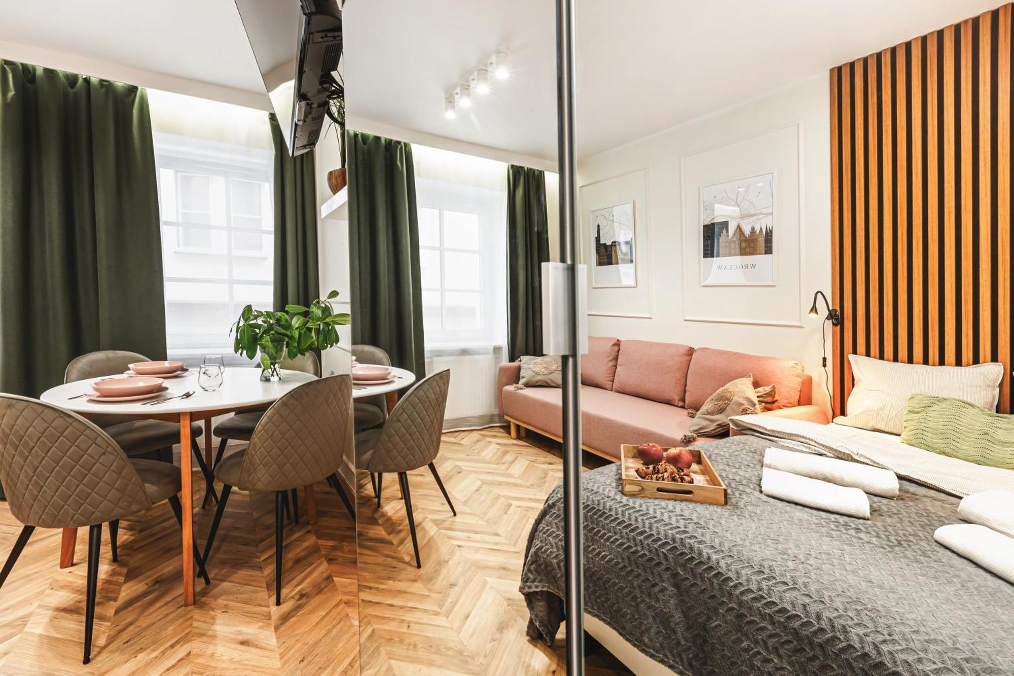 Luksusowe Apartamenty Przy Rynku Wroclaw Luaran gambar