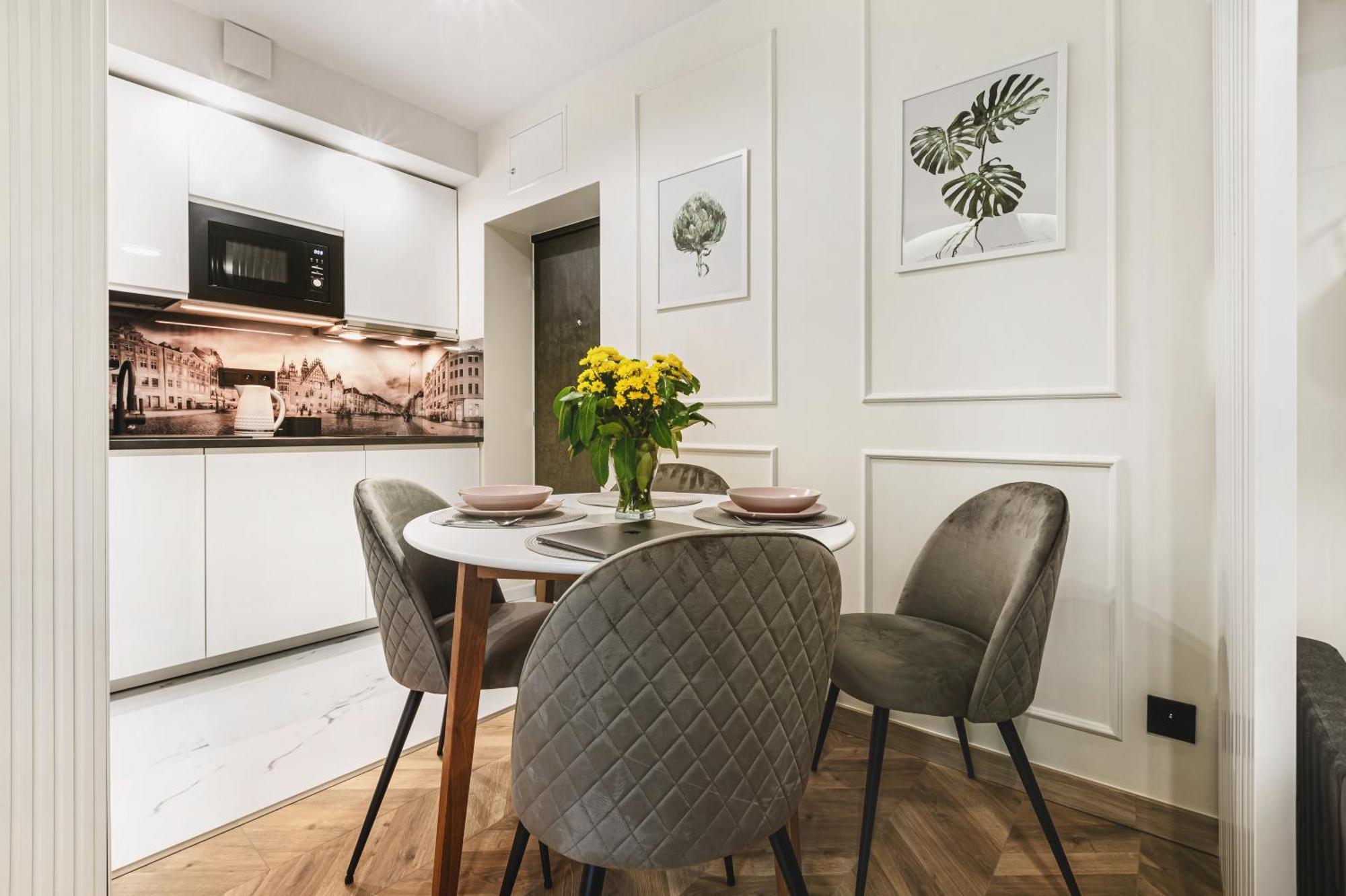 Luksusowe Apartamenty Przy Rynku Wroclaw Luaran gambar
